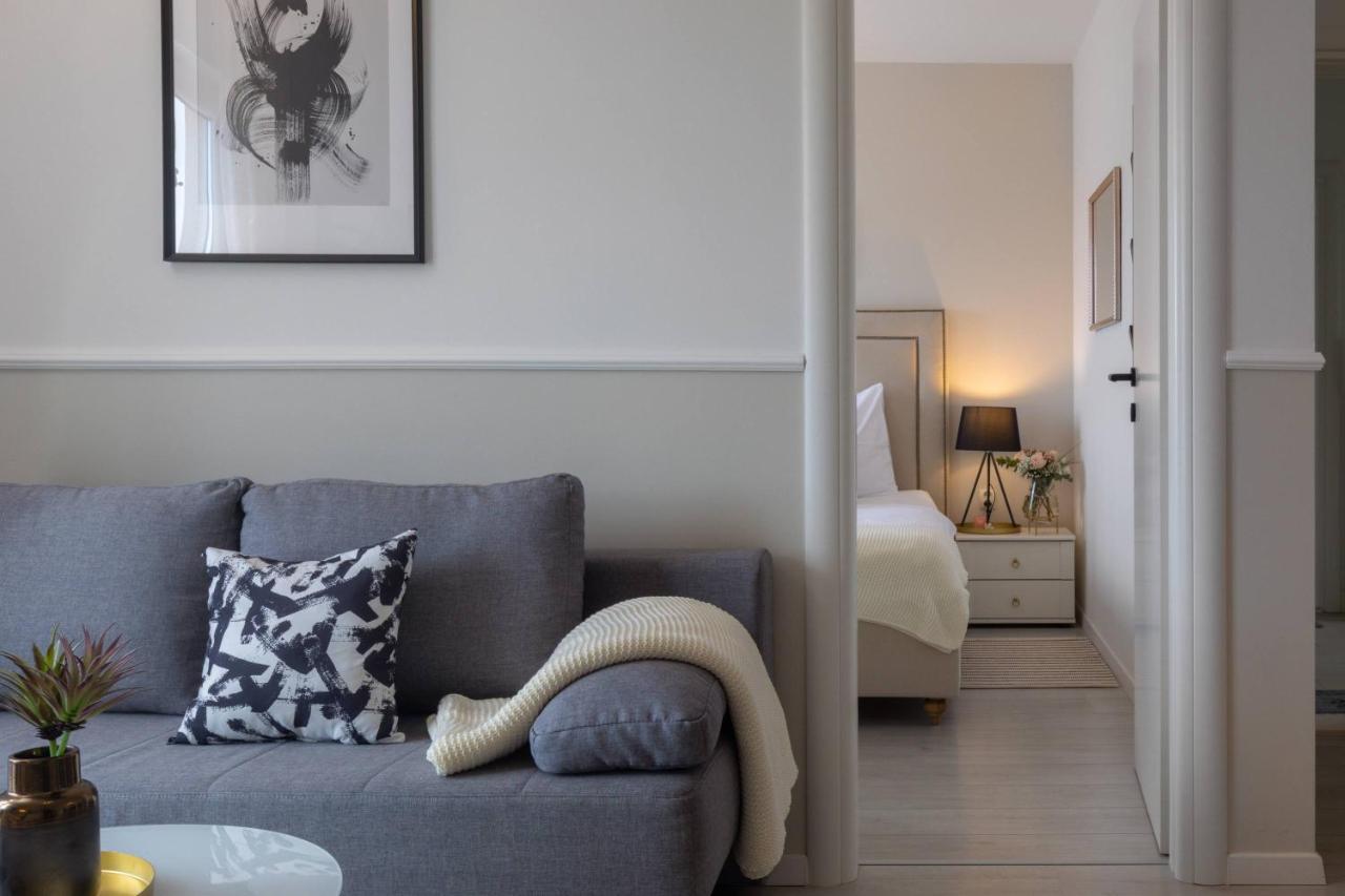 Apartments Valentina Bol Bagian luar foto